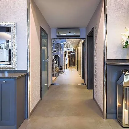 Rq Boutique & Unique Győr