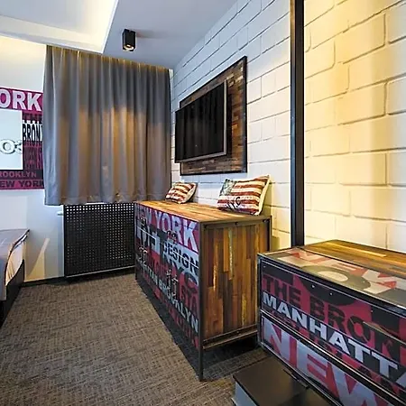 Rq Boutique & Unique Hotel 4*