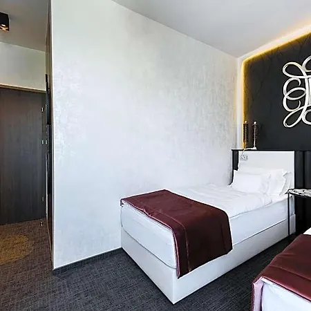 Rq Boutique & Unique Hotel 4*