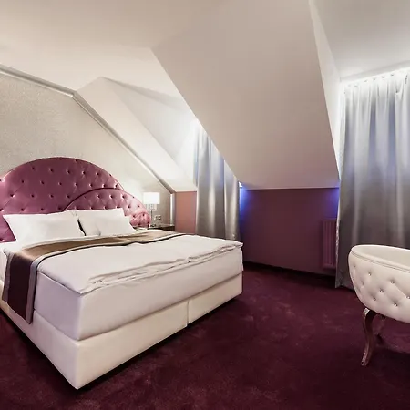 Rq Boutique & Unique Szálloda Győr