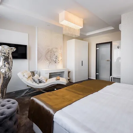 Hotel Rq Boutique & Unique 4*