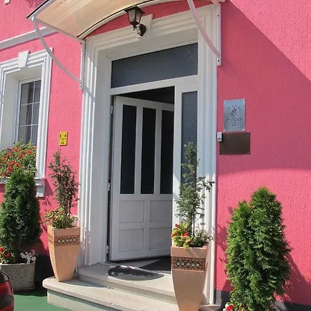 Rq Boutique & Unique Győr