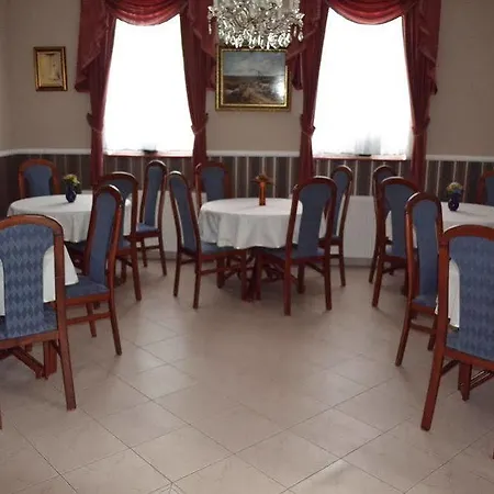 Rq Boutique & Unique 4* Győr