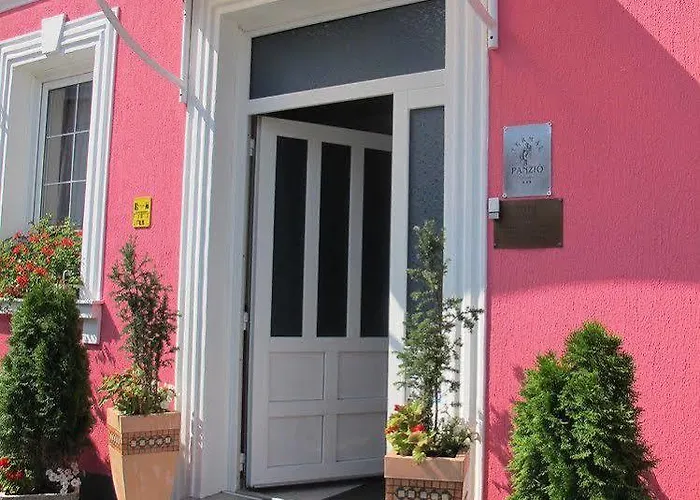 Rq Boutique & Unique Gyor